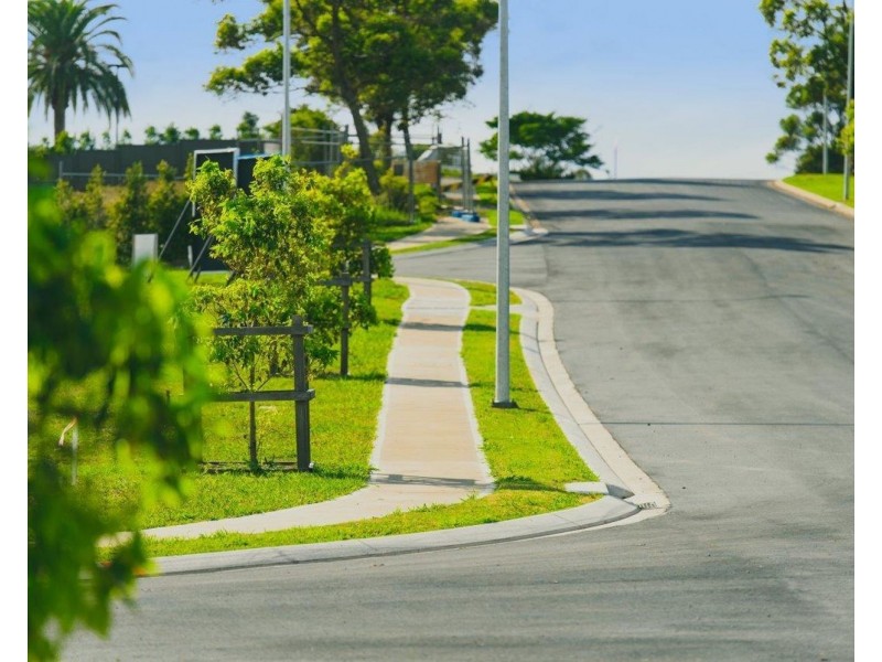 80 South Atlantic Drive, Lake Cathie NSW 2445