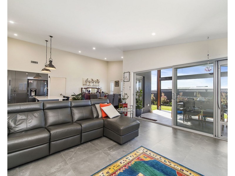 12/20 St Lucia Place, Bonny Hills NSW 2445