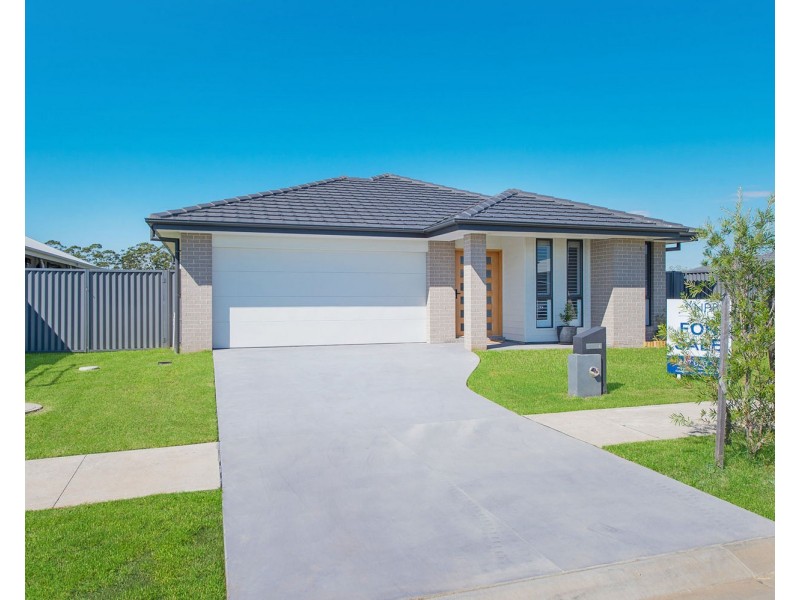 12 Wainscot Ave, Thrumster NSW 2444