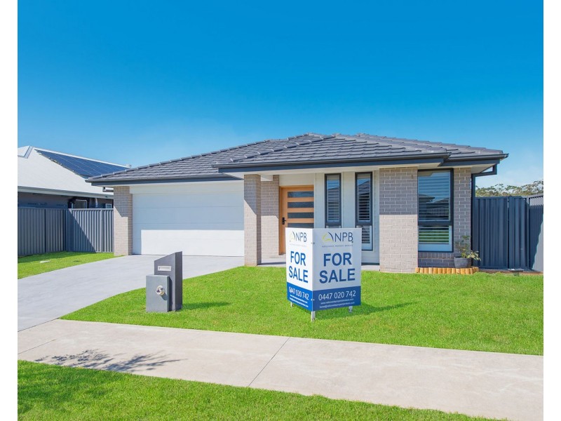 12 Wainscot Ave, Thrumster NSW 2444