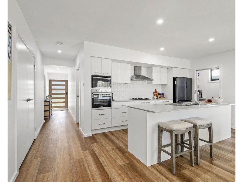 12 Wainscot Ave, Thrumster NSW 2444