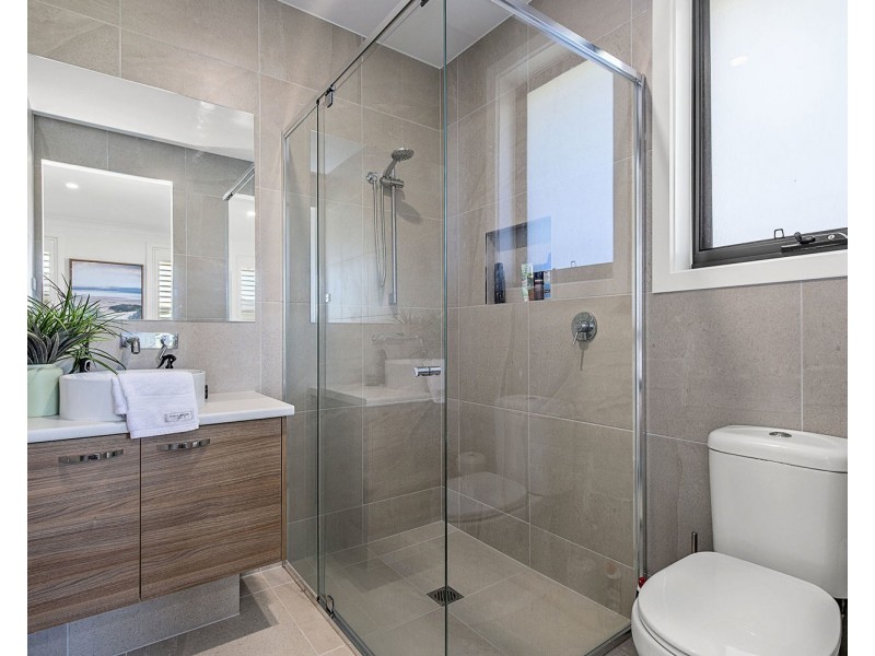 12 Wainscot Ave, Thrumster NSW 2444