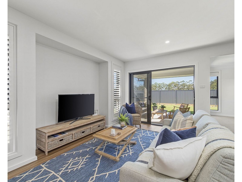 12 Wainscot Ave, Thrumster NSW 2444