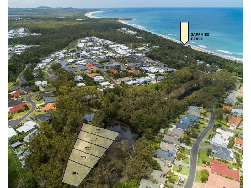 11 Gumtree Glen (Crystal Waters), Sapphire Beach NSW 2450