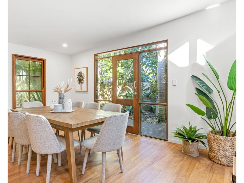 9 The Esplanade, New Brighton NSW 2483