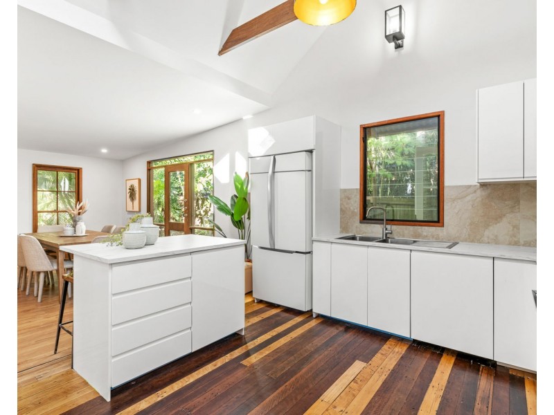 9 The Esplanade, New Brighton NSW 2483