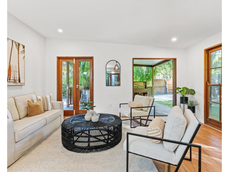 9 The Esplanade, New Brighton NSW 2483