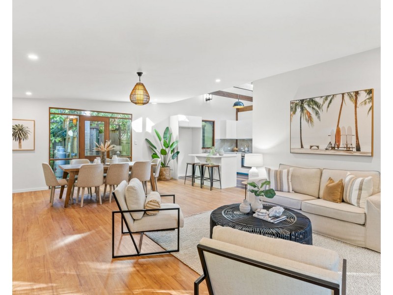 9 The Esplanade, New Brighton NSW 2483