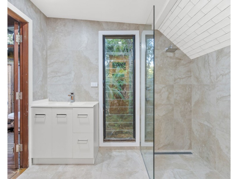 9 The Esplanade, New Brighton NSW 2483