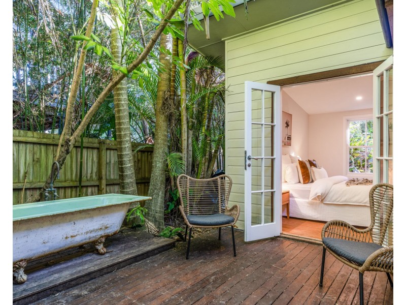 9 The Esplanade, New Brighton NSW 2483