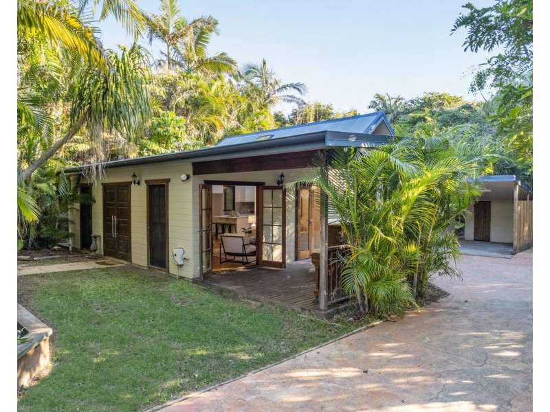 9 The Esplanade, New Brighton NSW 2483