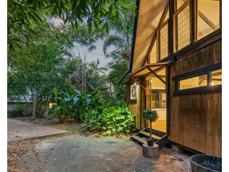 9 The Esplanade, New Brighton NSW 2483