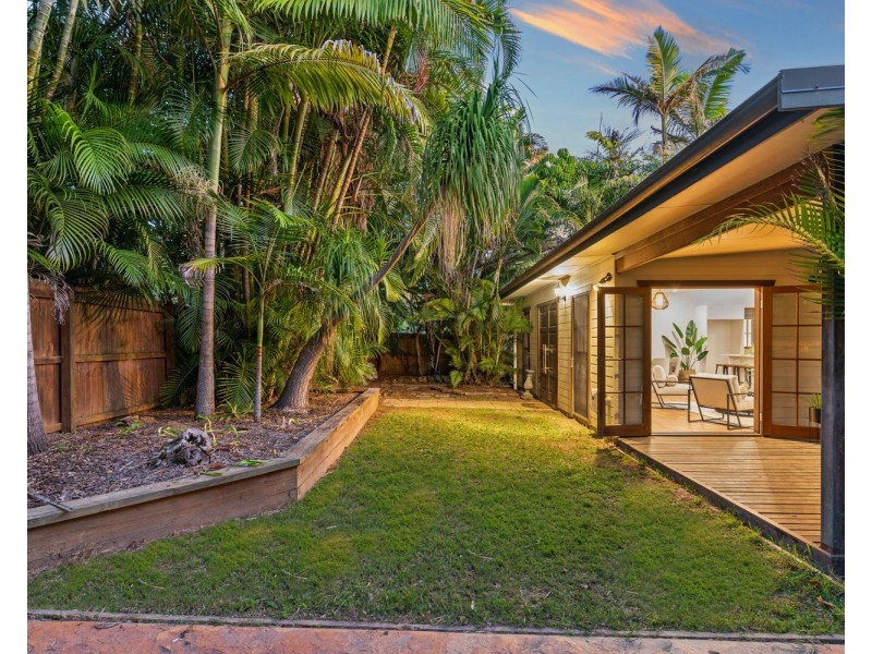 9 The Esplanade, New Brighton NSW 2483