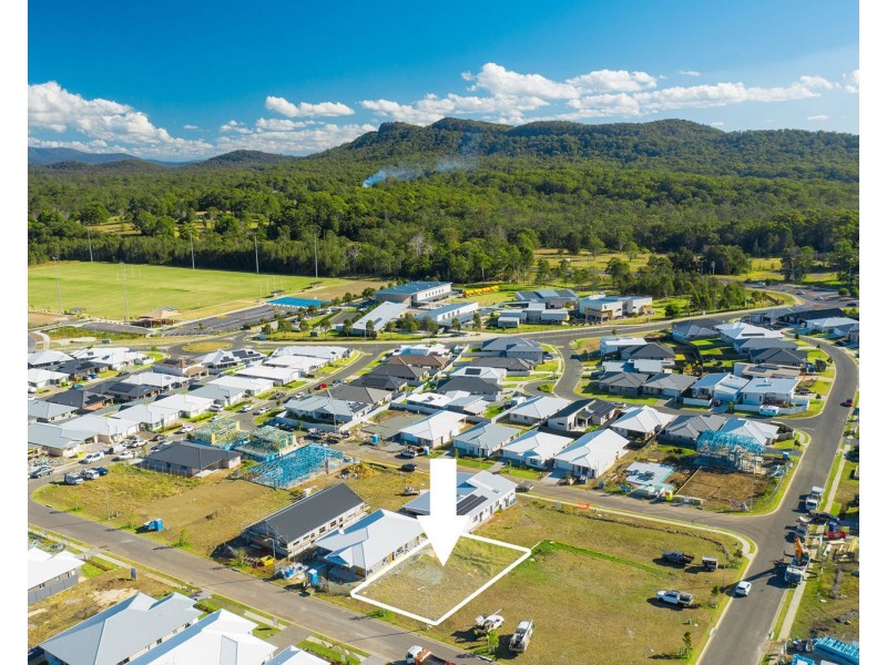 4 St John Terrace, Lake Cathie NSW 2445