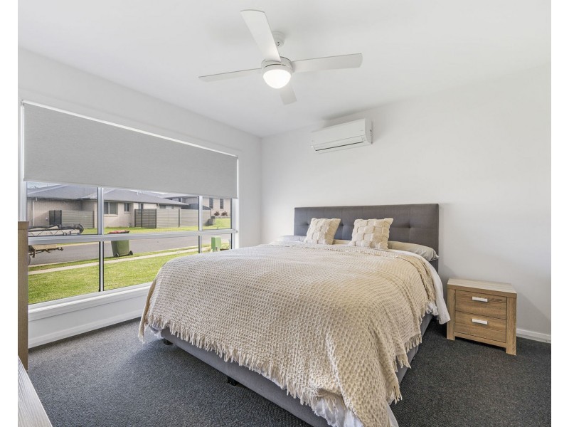 14 Barbuda Way, Lake Cathie NSW 2445