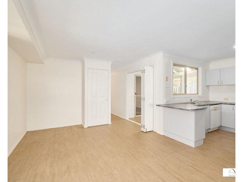 2/31 Chepana Street, Lake Cathie NSW 2445