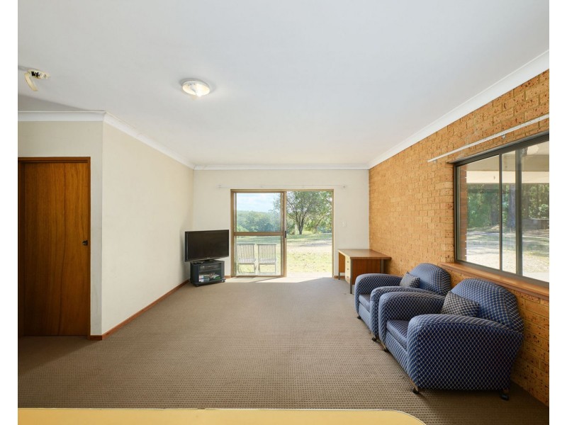 115 Kenwood Drive, Lake Cathie NSW 2445