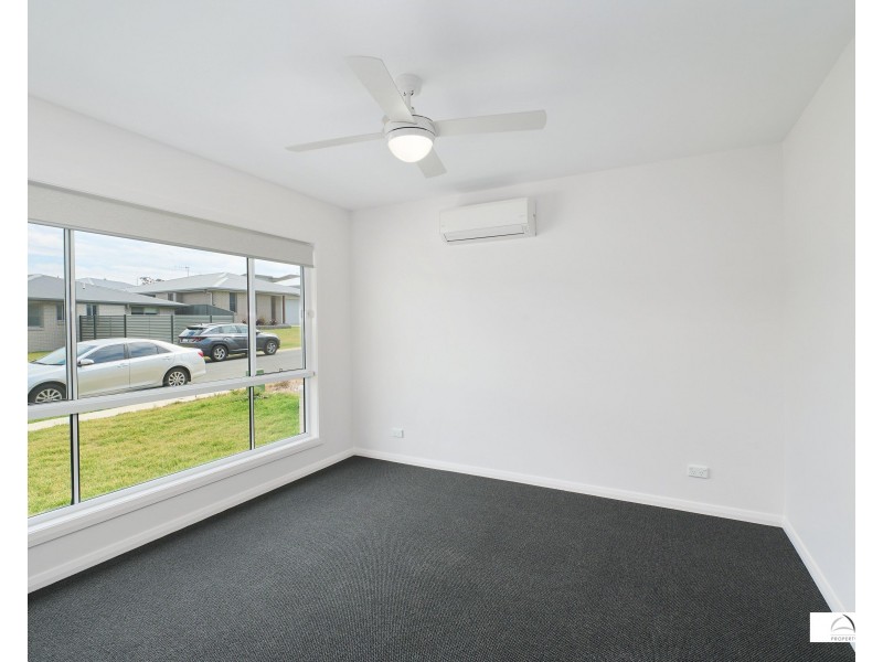 14 Barbuda Way, Lake Cathie NSW 2445