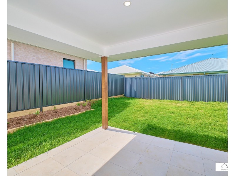 14 Barbuda Way, Lake Cathie NSW 2445