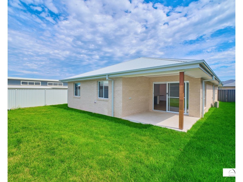 14 Barbuda Way, Lake Cathie NSW 2445