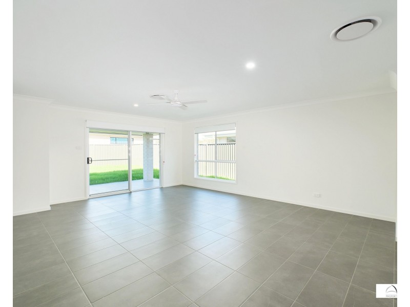 26 Vernon Circuit, Kew NSW 2439