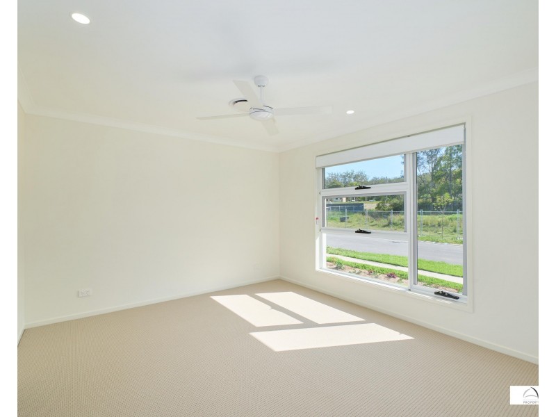 22 Vernon Circuit, Kew NSW 2439