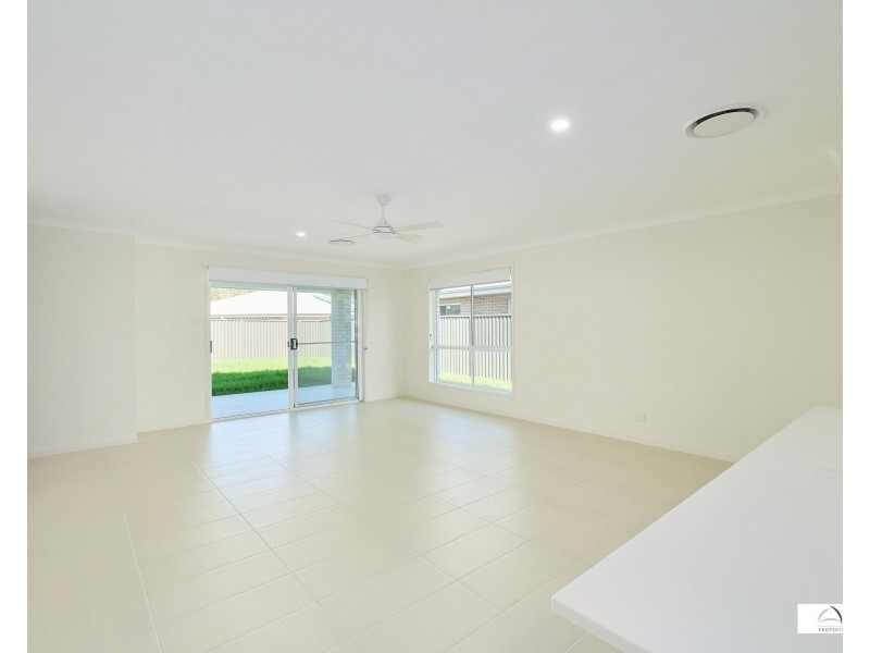 22 Vernon Circuit, Kew NSW 2439