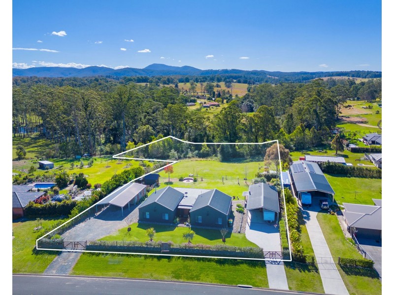 8 Stanley Drive, Beechwood NSW 2446