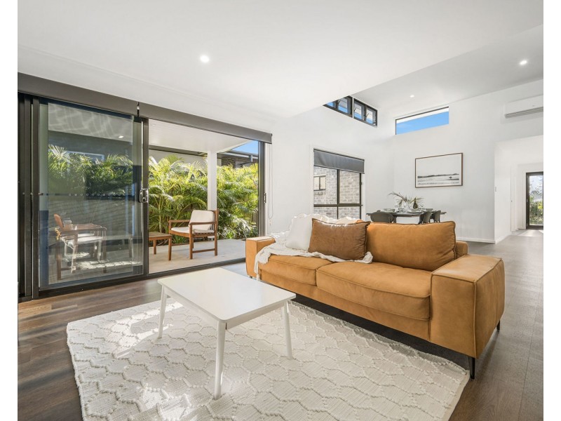 16 York Street, Thrumster NSW 2444