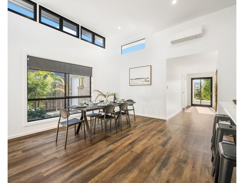 16 York Street, Thrumster NSW 2444