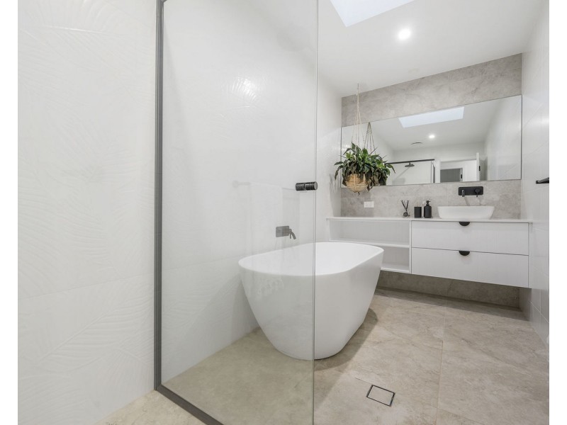 2 Carlyle Avenue, Thrumster NSW 2444