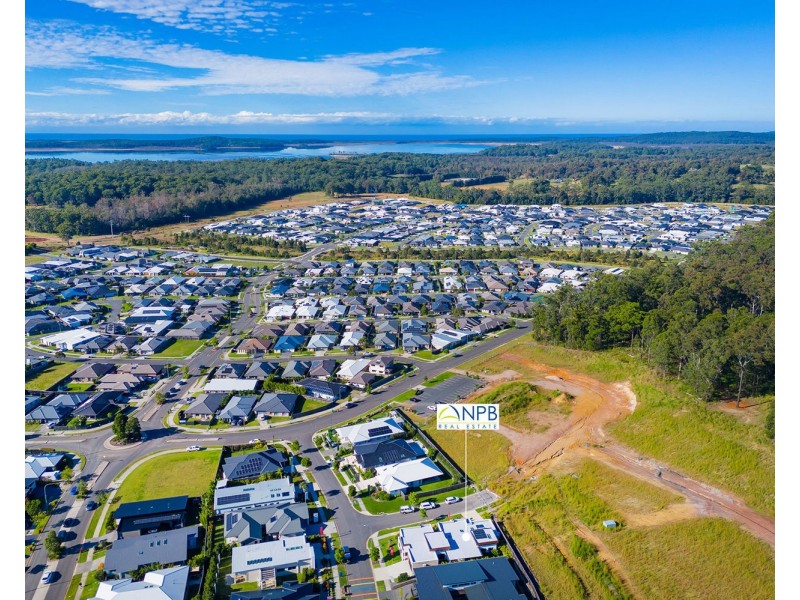 2 Carlyle Avenue, Thrumster NSW 2444