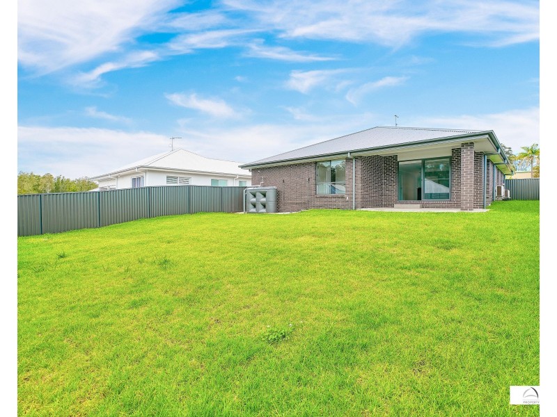 11 Tiger Quoll Drive, Lake Cathie NSW 2445