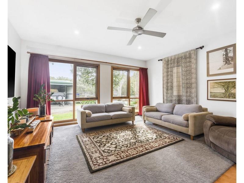 132 Apanie Road, Lake Innes NSW 2446