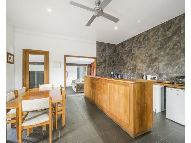 132 Apanie Road, Lake Innes NSW 2446