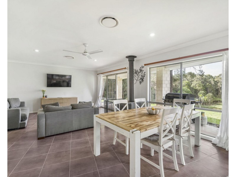 132 Apanie Road, Lake Innes NSW 2446