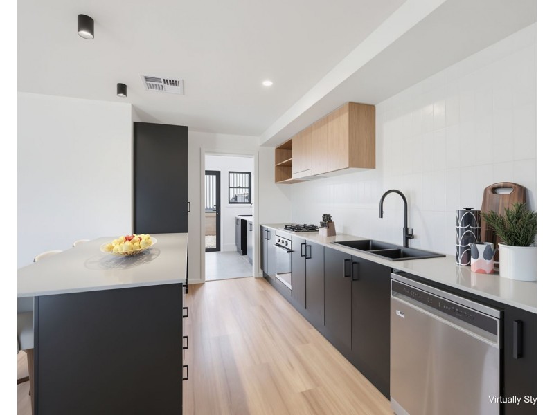 2 Pepperberry Parade, Thrumster NSW 2444