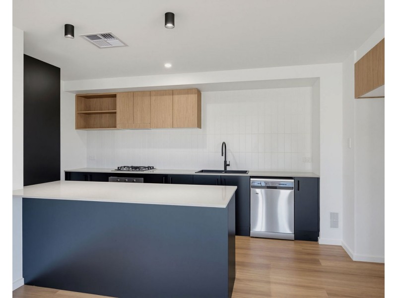 2 Pepperberry Parade, Thrumster NSW 2444