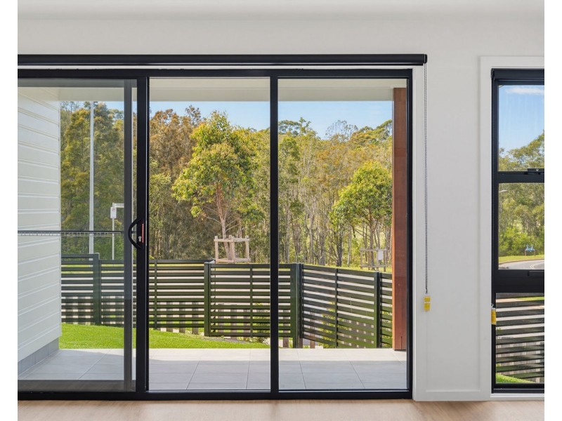 2 Pepperberry Parade, Thrumster NSW 2444