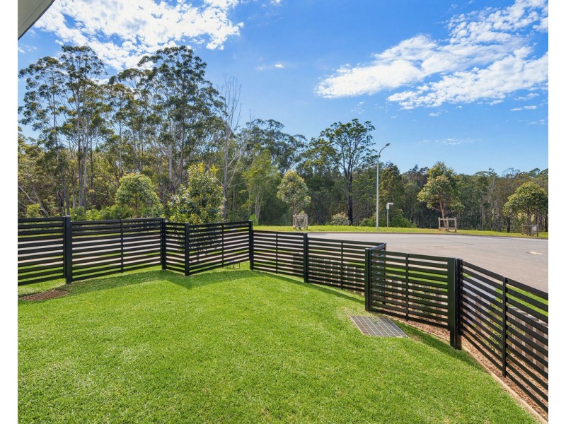 2 Pepperberry Parade, Thrumster NSW 2444