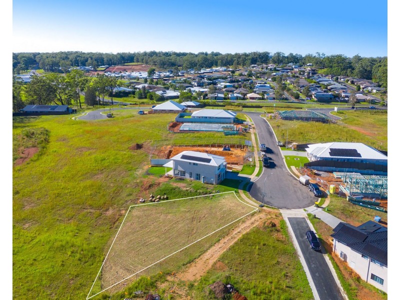 16 Grandiose Close, Thrumster NSW 2444