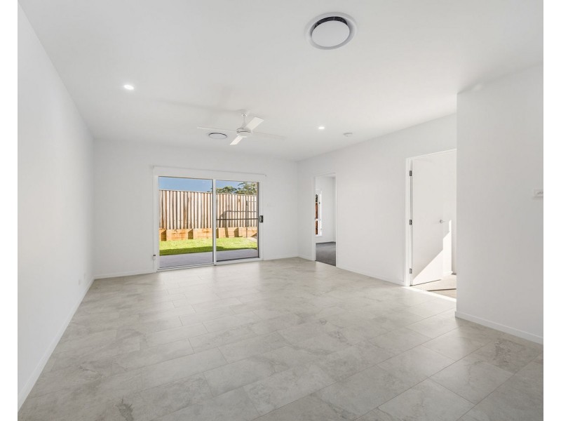 11a Imperial Place, Thrumster NSW 2444