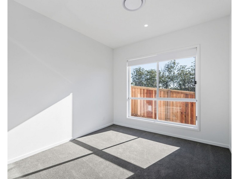 11a Imperial Place, Thrumster NSW 2444