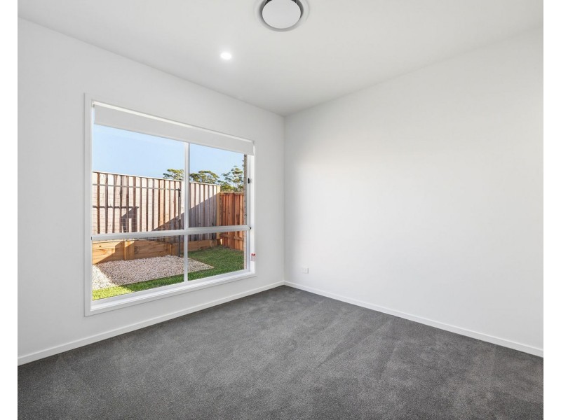11a Imperial Place, Thrumster NSW 2444
