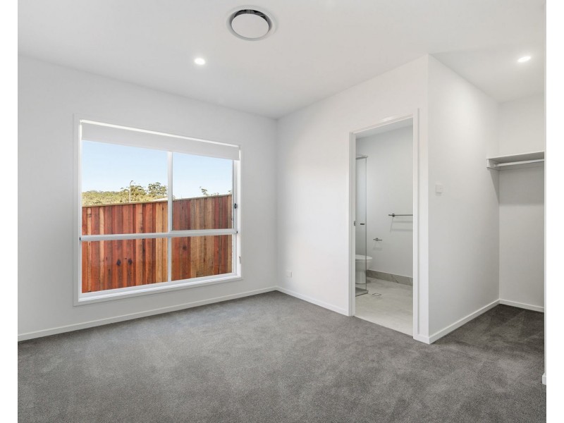 11b Imperial Place, Thrumster NSW 2444