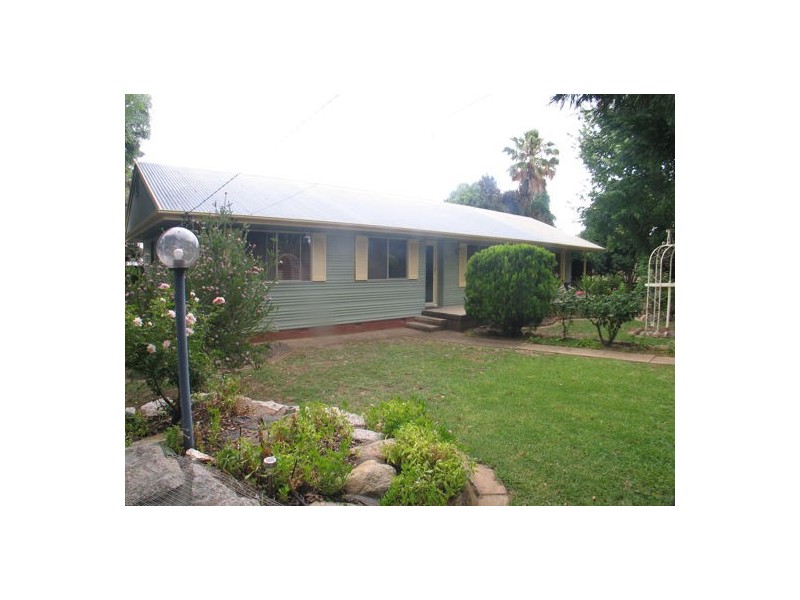 16 station st, Gulgong NSW 2852