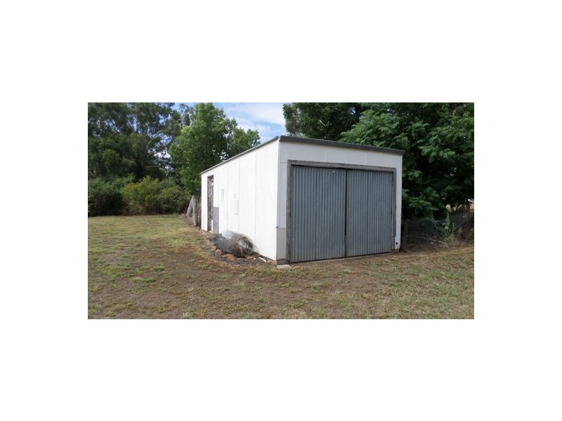 18 NAPIER ST MENDOORAN, Mendooran NSW 2842