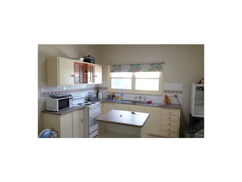 25-27 NAPIER ST, Mendooran NSW 2842