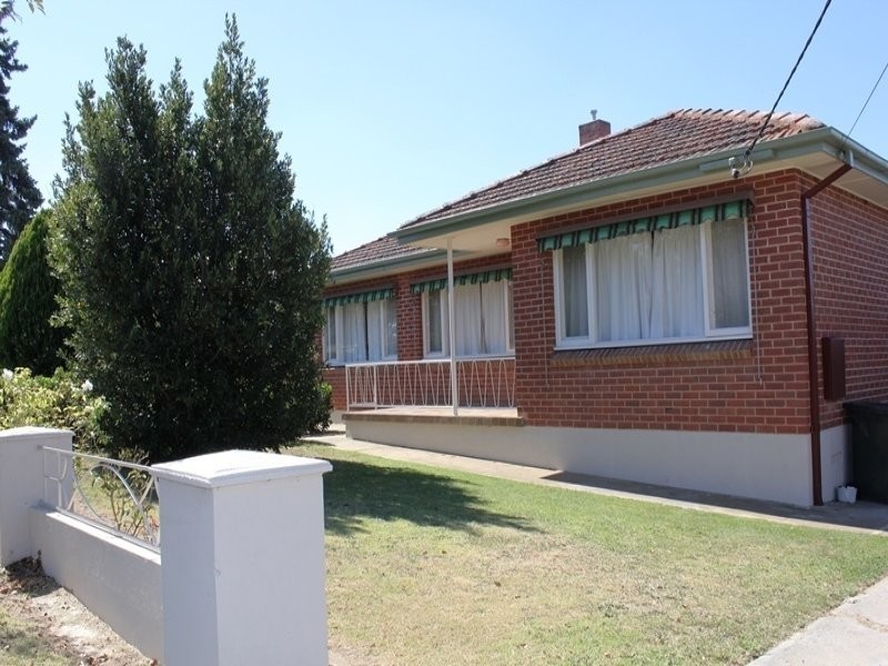 10 Arthur Avenue, Cooma NSW 2630