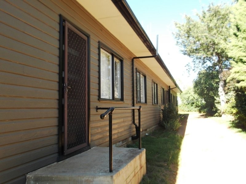 21 Baron Street, Cooma NSW 2630